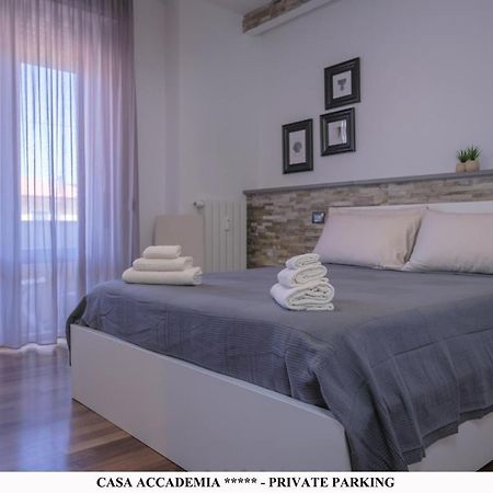 Elegante Casa Accademia ***** - Private Parking Apartment Livorno Exterior foto