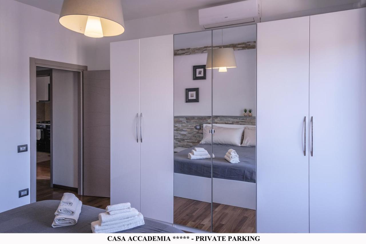 Elegante Casa Accademia ***** - Private Parking Apartment Livorno Exterior foto