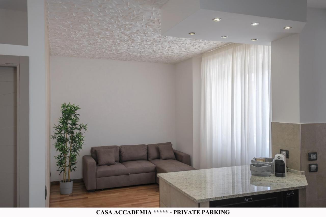 Elegante Casa Accademia ***** - Private Parking Apartment Livorno Exterior foto