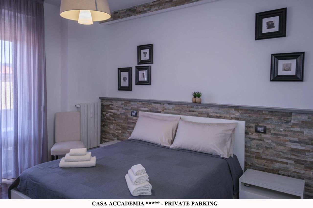 Elegante Casa Accademia ***** - Private Parking Apartment Livorno Exterior foto
