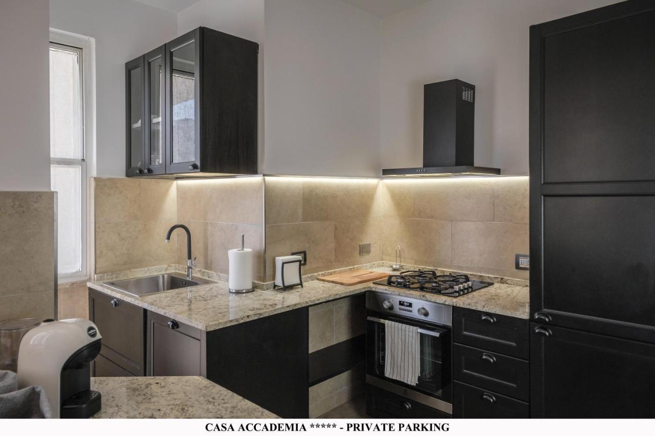 Elegante Casa Accademia ***** - Private Parking Apartment Livorno Exterior foto