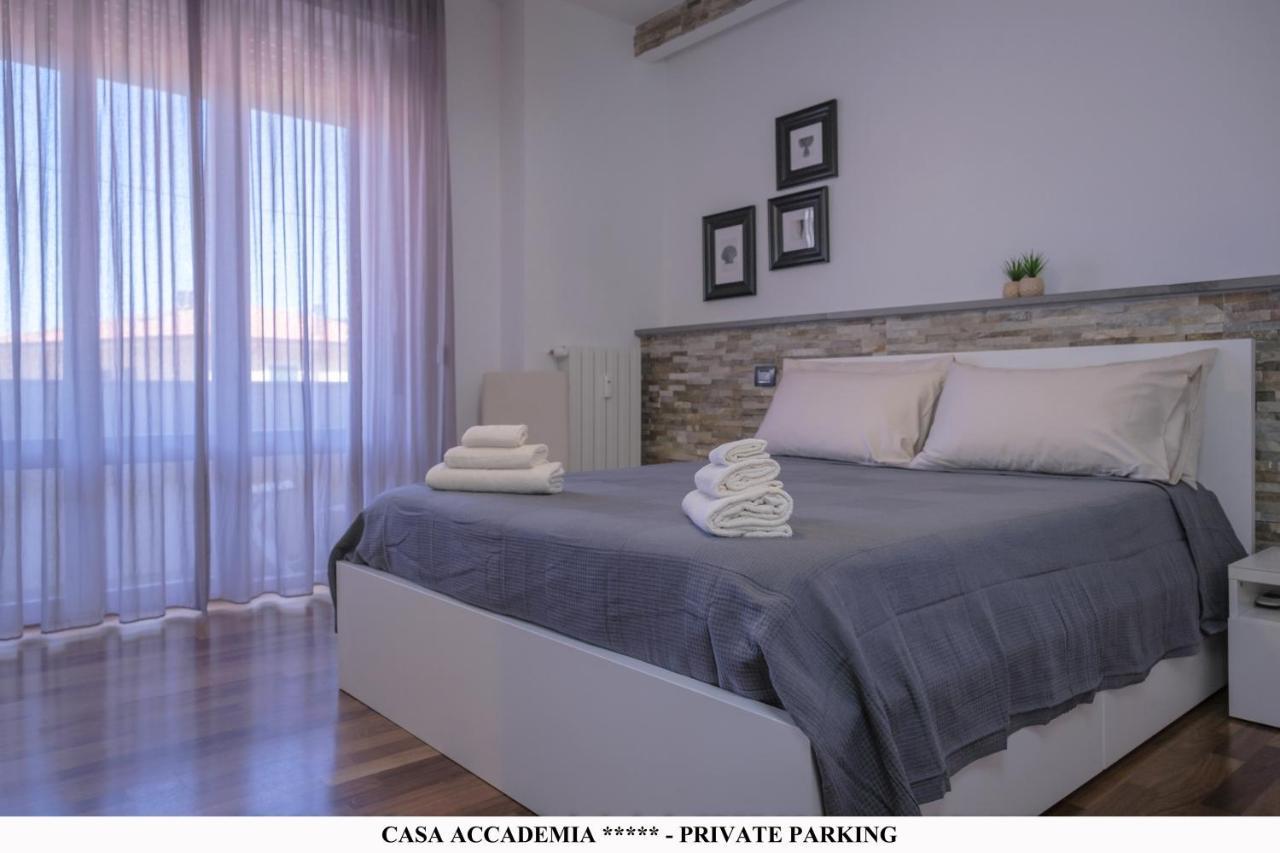 Elegante Casa Accademia ***** - Private Parking Apartment Livorno Exterior foto
