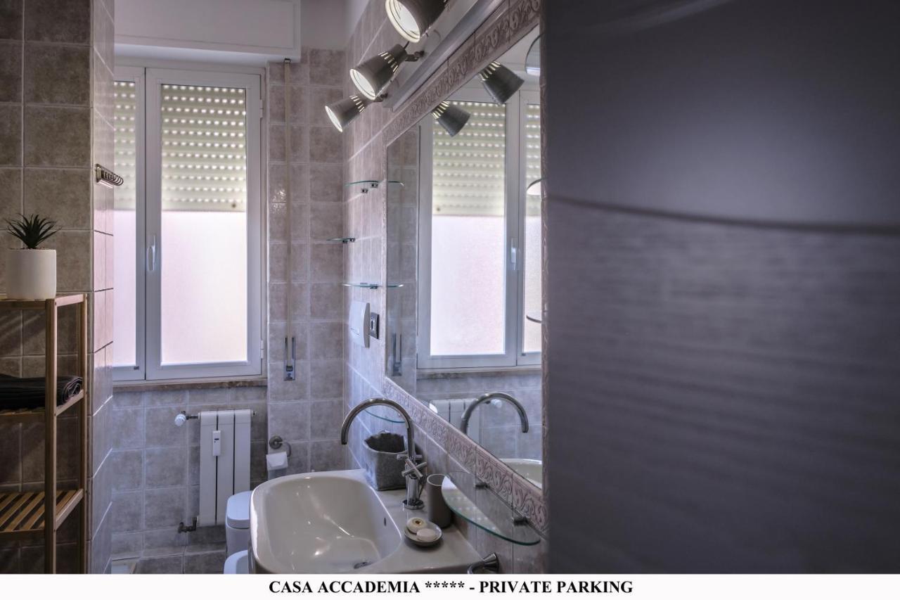 Elegante Casa Accademia ***** - Private Parking Apartment Livorno Exterior foto