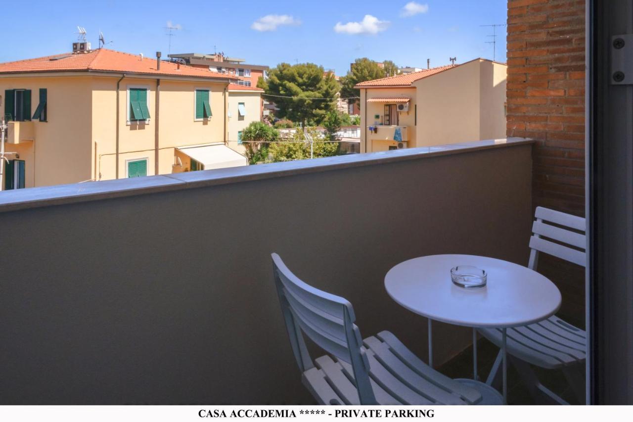Elegante Casa Accademia ***** - Private Parking Apartment Livorno Exterior foto